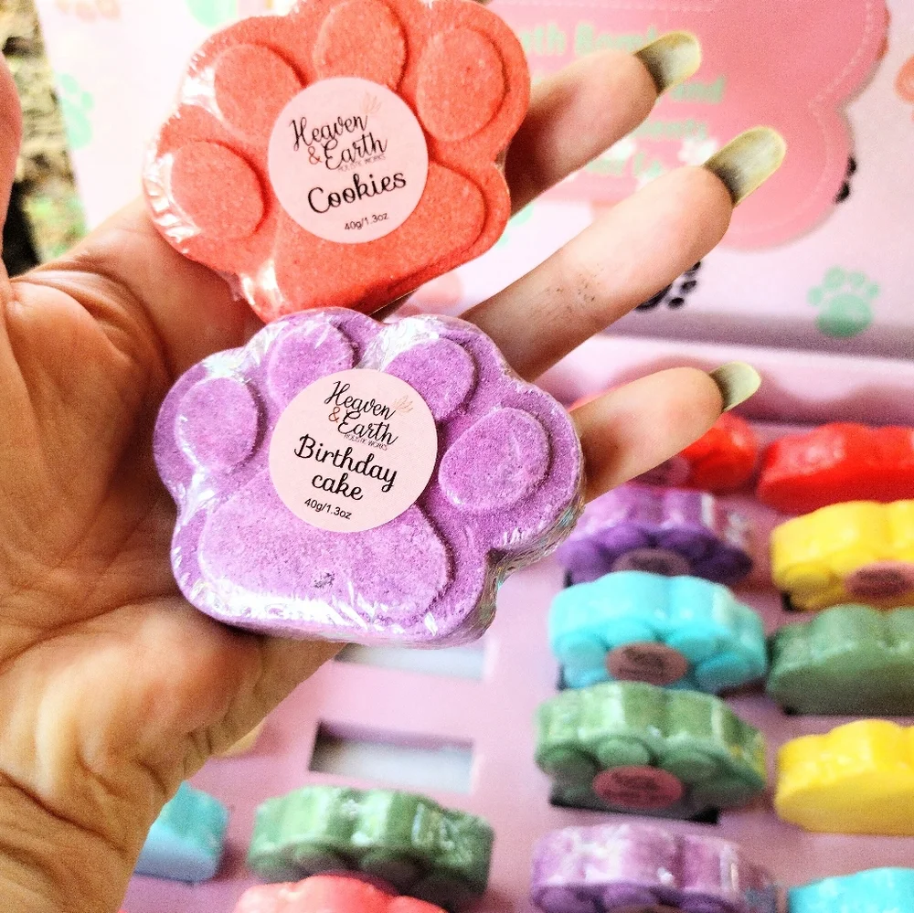 - HEAVEN & EARTH LUXURY RARE ORGANIC PAW DOG SHAPED BATH BOMBS NIB $89 LTD. ED.